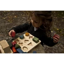 wooden-story-szivarvany fa formabeillesztő fa formakereső